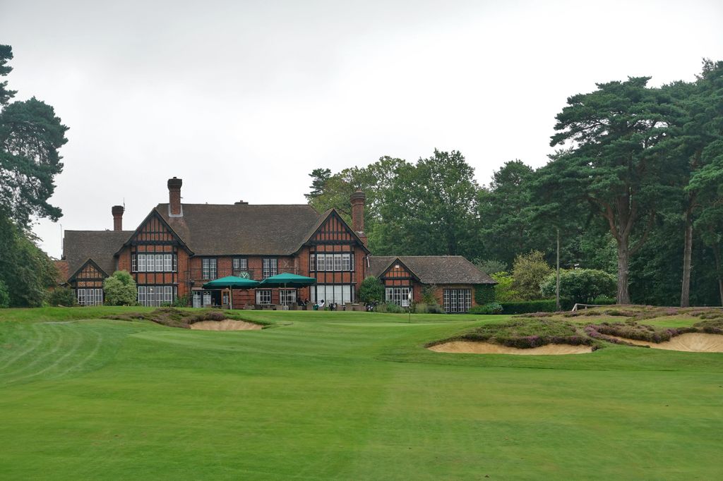 18th Hole at Swinley Forest Golf Club (403 Yard Par 4)
